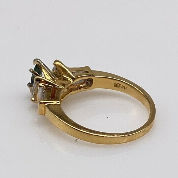 YELLOW GOLD MARQUISE ALEXANDRITE DIAMOND RING - Picture 4 of 5